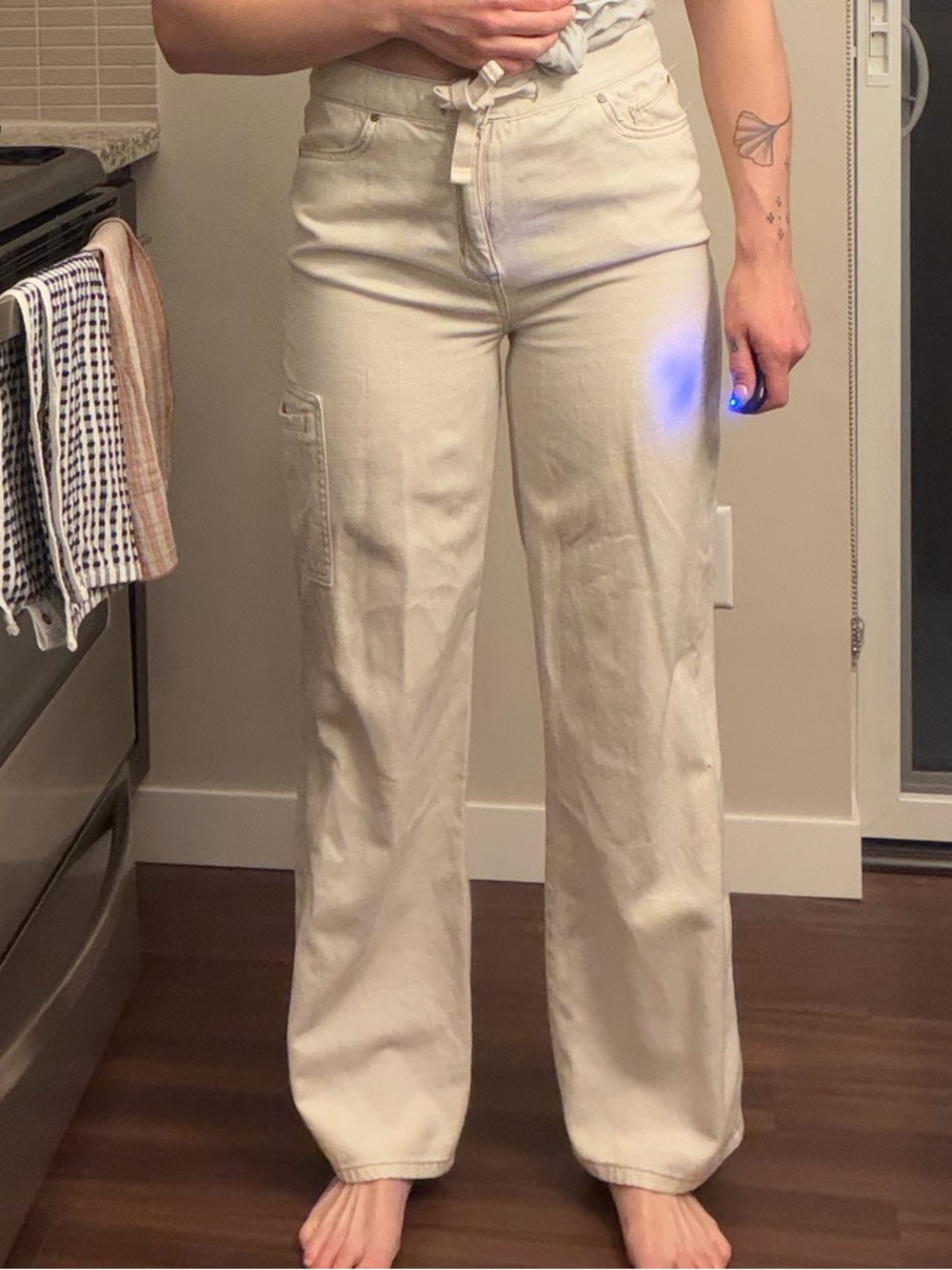 Kensie Cream High-Rise Jeans